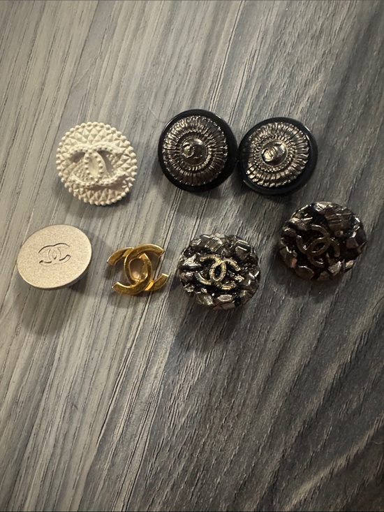 CHANEL Other - Beautiful, very rare, and authentic  CHANEL buttons